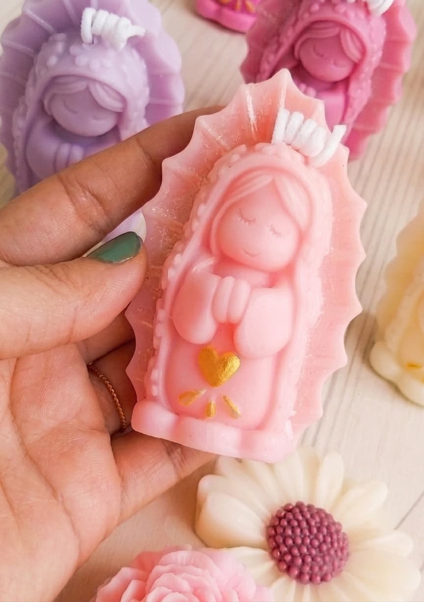 Símbolo de bendición, acompañamiento y devoción.